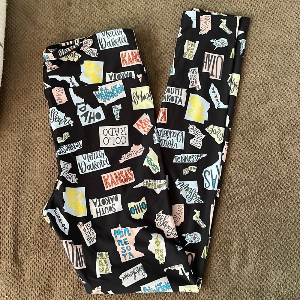 NWOT OS LLR leggings - state names and shapes